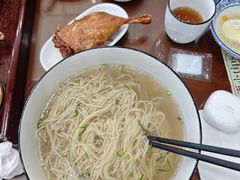 -百年老字号·观振兴蟹黄面·三虾面·苏式面(观前街富仁坊巷店)