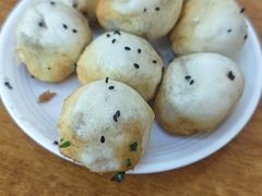 -老字号眼镜子煎包汤包店