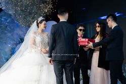点击看大图 -GRACE KELLY婚纱与礼服(北京店)