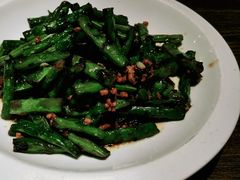 -童年小筑餐厅(申花路店)
