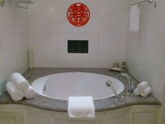 -上海玫瑰园度假酒店