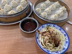 麻酱凉皮-清真老铁家灌汤包