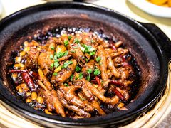 -国庆鱼头鱼尾馆(盛世华庭店)