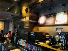 -星巴克(武康路店)