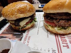 -The Habit Burger Grill 哈比特汉堡(爱琴海店)