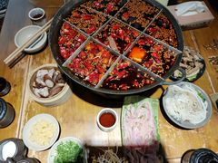 -白乐天毛肚火锅馆(南滨路店)