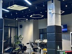 -Freedom Fitness私教健身俱乐部(徐虹北路店)