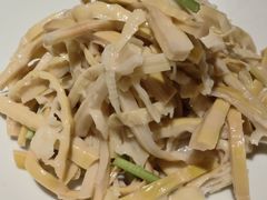 临安手撕羊尾竹笋-庐灶江南·江南菜·四合院Bistro(东直门雍和宫·原华侨宾馆店)