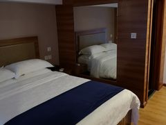 -大理洱海龙湾假日酒店