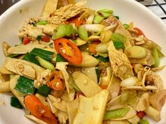 -客家大院·非遗赣南客家菜(郁孤台店)