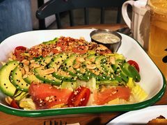 牛油果三文鱼沙拉-HELLO 27 意面·沙拉·帕尼尼