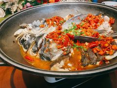 剁椒鱼头-俏湘厨•地道湘菜(北洼路店)