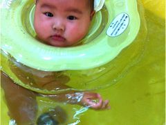 -亲亲天使婴儿游泳馆(堡镇店)