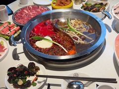 -茅草房·河畔园林火锅