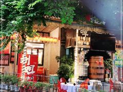-刘姐啤酒鱼民族演艺餐厅(西街总店)