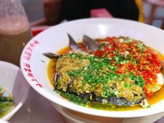 双味剁椒鱼头-味上湘菜馆(阿波罗店)