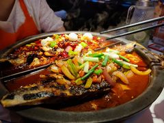 -鸣记脆皮烤鱼·海鲜烤鱼(三八广场店)
