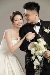 -喜爱高定婚纱摄影