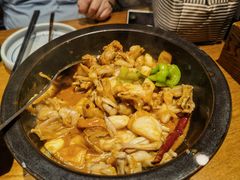 黑松露牛肝菌焖牛蛙-云海肴·汽锅鸡·云南菜(天山百盛优客店)