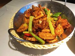 香辣干锅牛蛙-避风塘·老港味餐厅(虹口龙之梦店)
