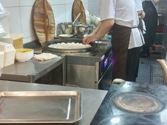 -老西白点心店