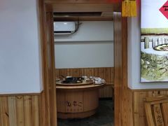 -屯老二农家铁锅炖·行业领军者(梅江店)