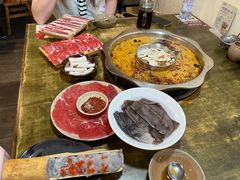 -渝嘴小老弟老火锅(华新村店)