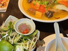 -大头虾越式风味餐厅(光明广场店)