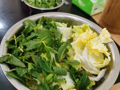 -牛喵喵铜锅牛肉馆