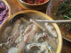 -汤锅大王(新平曹苏黄牛汤锅有限公司)