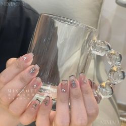 -米小兔美甲美睫