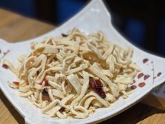 炝拌干豆腐-泥炉烧肉师(新街口金銮巷店)