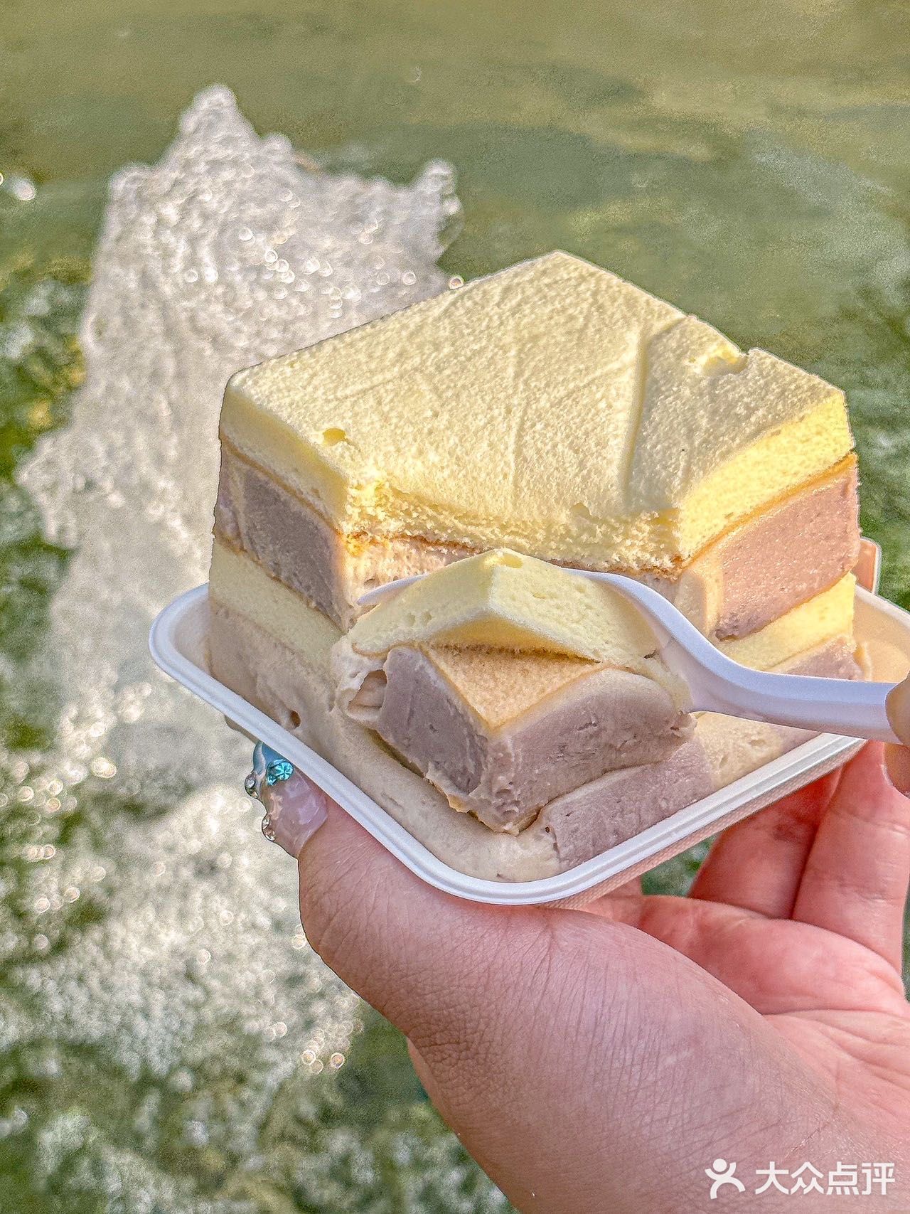 上海巨火的芋泥...排队1h也要买!