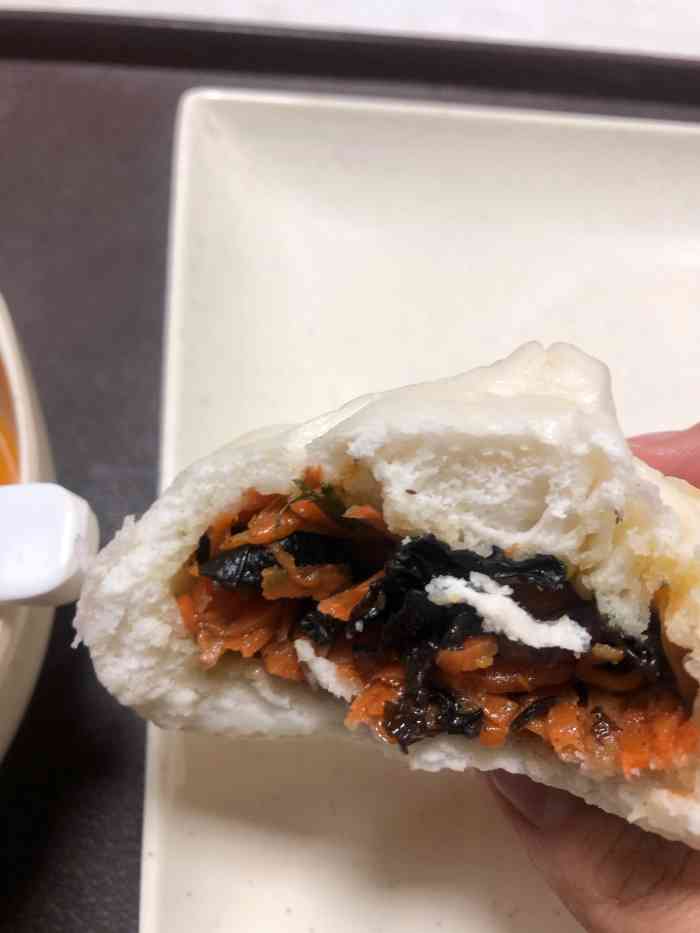 吕氏豚馒(勤劳街店)-"匆匆忙忙赶到后匆匆忙忙买了早餐匆匆忙忙上.