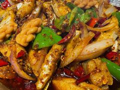 招牌耗儿鱼-休记光头香辣蟹干锅店(衣冠庙店)