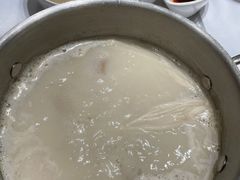 -红鼎豆捞·非遗鲍皇汤火锅(宝丰路店)