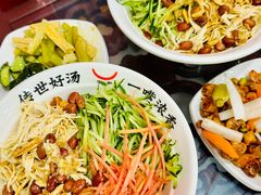 -牛一嘴·兰州牛肉面·大盘鸡(财富中心店)