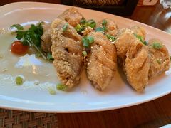 -Chom Cafe and Restaurant