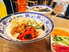 油泼扯面-陕味食族油泼面·小炒盖码面(双榆树店)