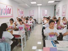 -爱月宝月嫂·育儿嫂