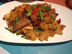 洋芋粑粑炒腊肉-飞鹿餐饮·陕南菜(北关店)