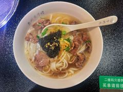 -牛肉彪·19年专注·潮汕牛肉火锅(祈福店)
