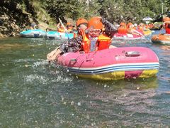 -安吉龙王山峡谷漂流