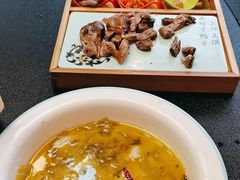 -有红鸡毛店·川菜(建设路店)