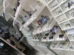 -诺柯视眼镜-蔡司依视路官方工厂店(淞南一店)