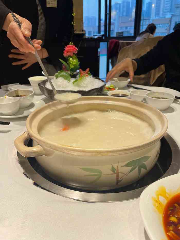 虾佬圣汤一品天下店