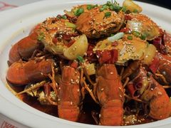 -肥肥虾庄·金牌油焖大虾(汉街SKP店)