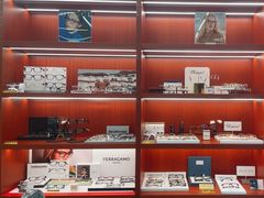 -吴良材眼镜(南翔印象城MEGA店)