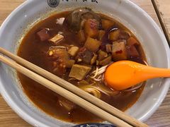 -同济大学本部学苑饮食广场