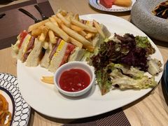 -华侨城嘉途酒店·屋顶阳光餐厅